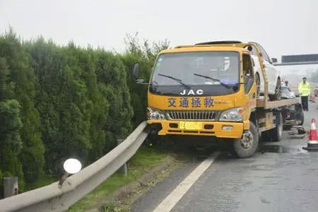 保定易大龙华乡救援拖车多少钱一辆|救援拖车多少钱一辆